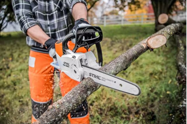 MSA 200 C-BQ | Lithium-Ion Powered Chainsaw