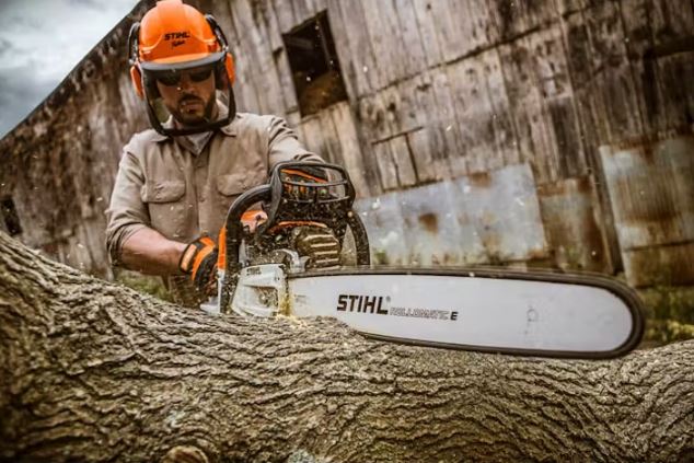 MS 362 Chainsaw - Professional Use Mid Size Chainsaw