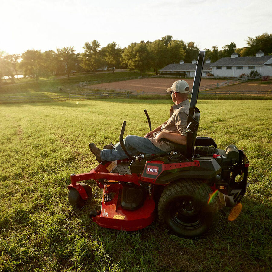 60 in. (152 cm) TITAN® MAX Zero Turn Mower