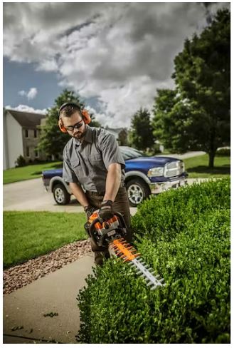 HS 82 R Hedge Trimmer | Gas-Powered Hedge Trimmer