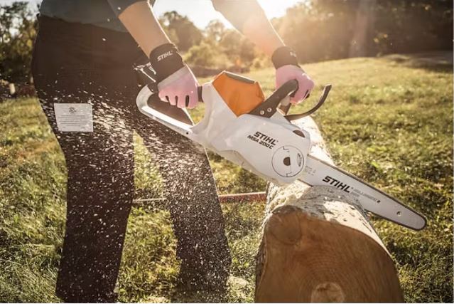 MSA 200 C-BQ | Lithium-Ion Powered Chainsaw