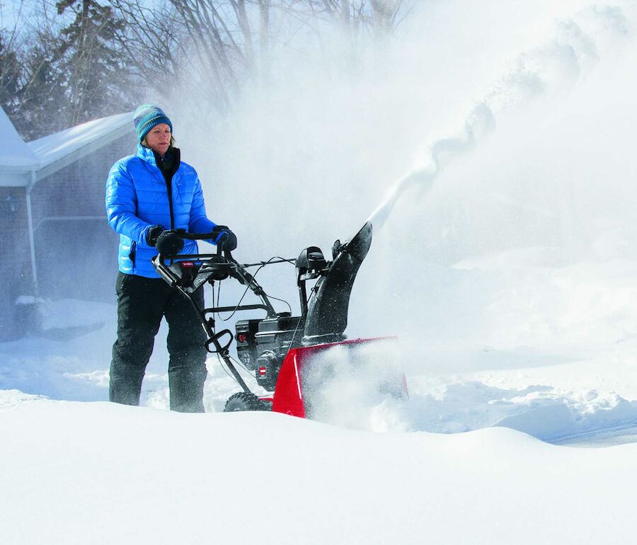 24-inch (61 cm) SnowMaster® 724 QXE Snow Blower