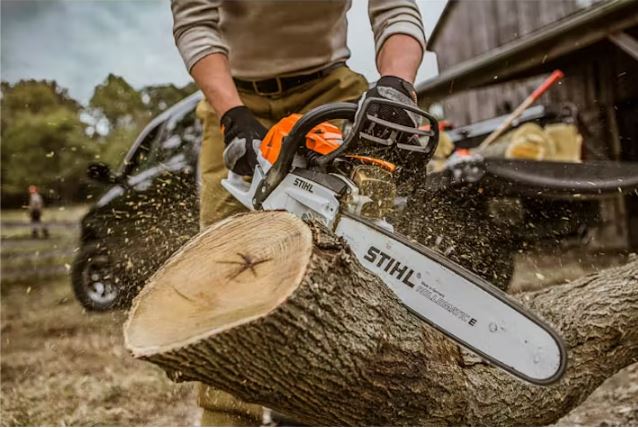 MS 261 C-M Chainsaw with M-Tronic Technology